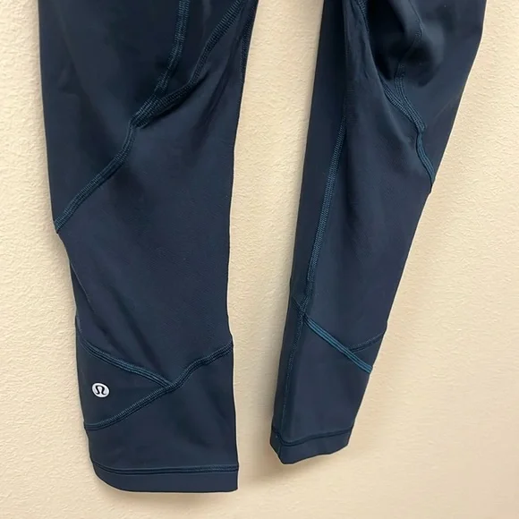 Lululemon Crop leggings Sz4 - Picture 3 of 12